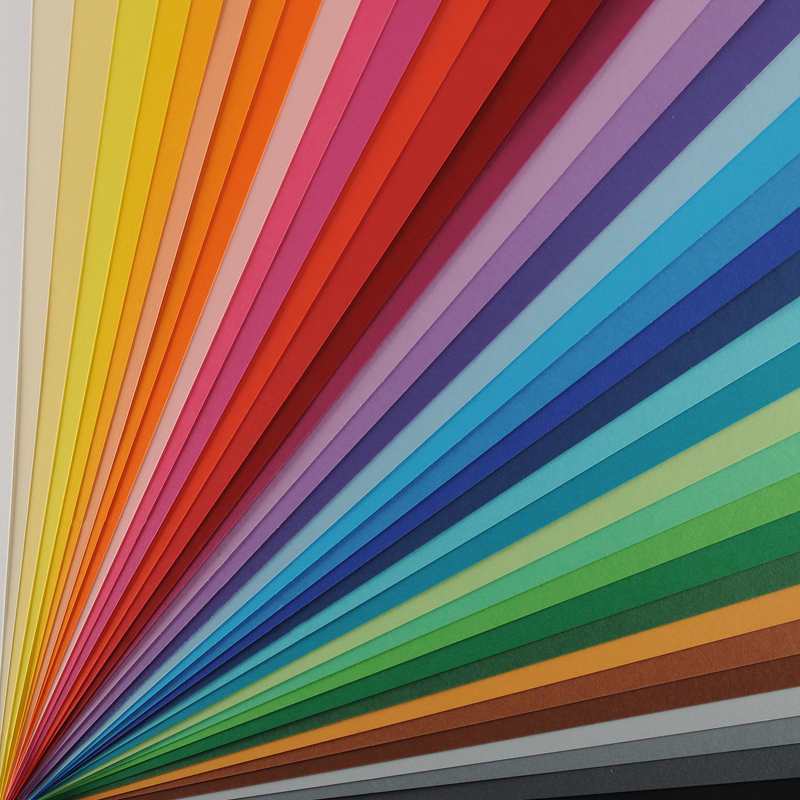 CARTULINA GRÍS 180 GRAMOS 50X65 CM FABRISA